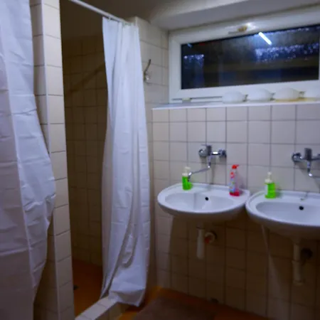Turgenevova - Olomoucka A Parkovani Hostel *